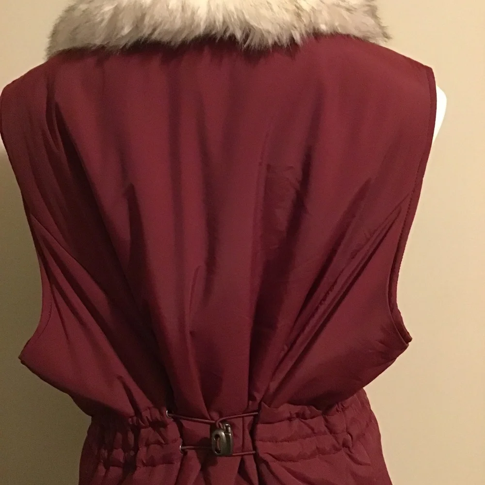 Croft & Barrow women’s 1X , vest with faux fur collar, beautiful nwot - Picture 2 of 2